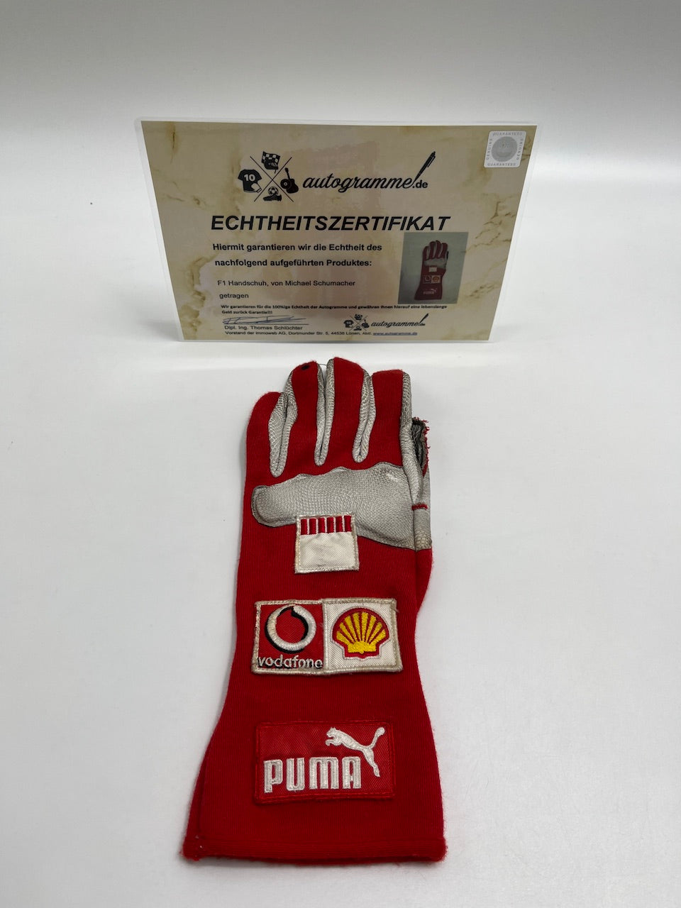 Michael Schumacher Formel 1 original getragener Ferrari Fahrerhandschuh COA