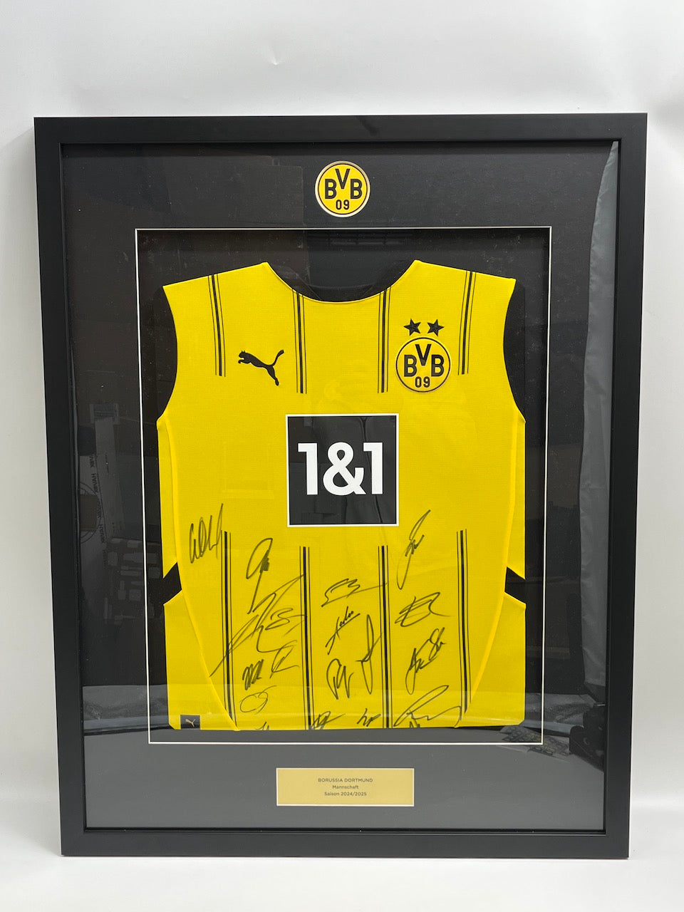 Borussia Dortmund Trikot 2024/2025 team signed as part of Puma Neu BVB