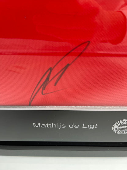 Bayern München Trikot Matthijs de Ligt signiert im Rahmen COA Adidas