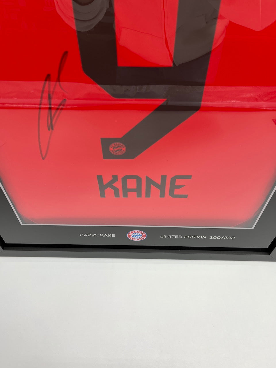 Bayern Munich jersey Harry Kane signed in frame COA new Adidas