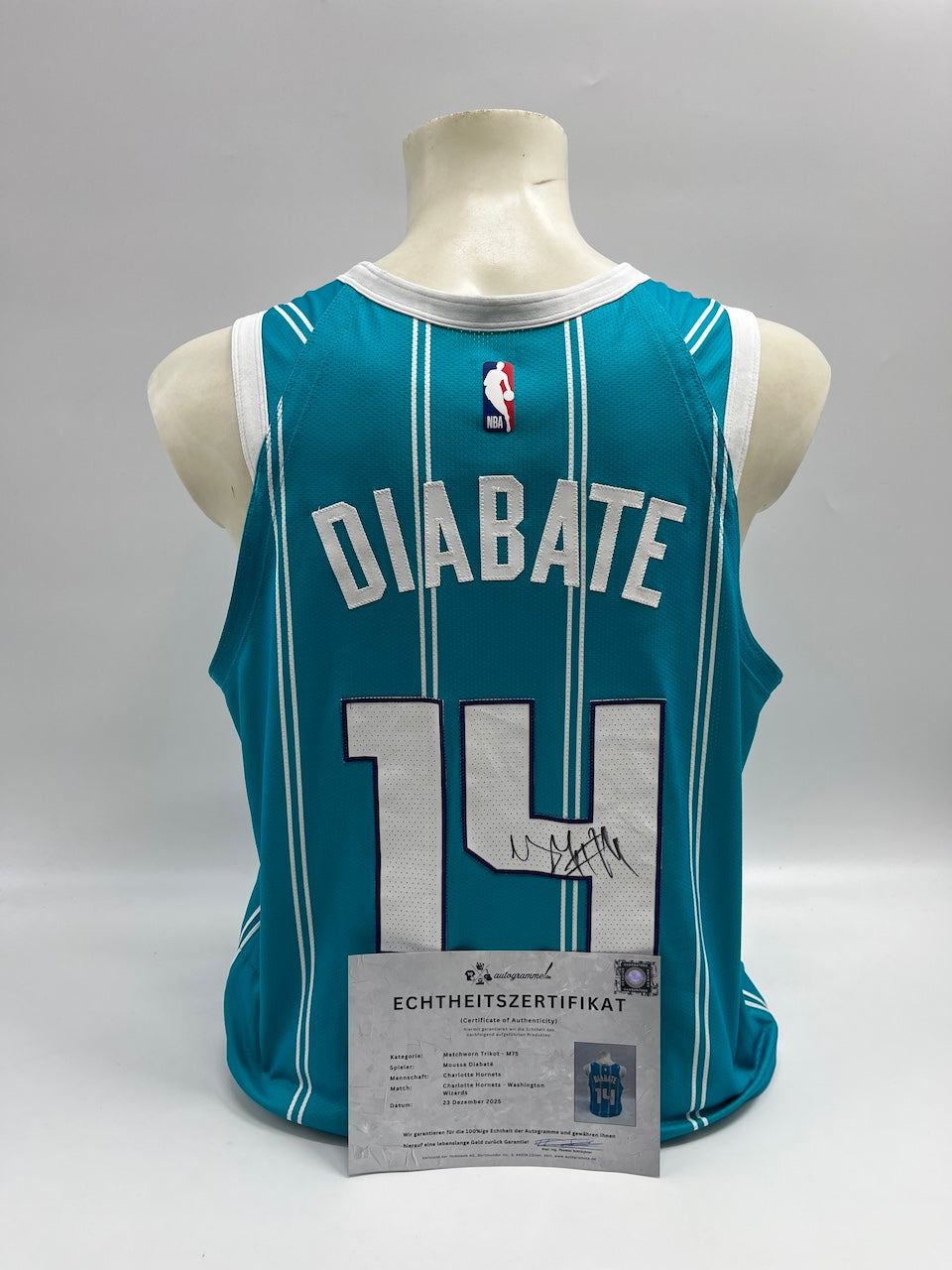 Matchworn Hornets Trikot getragen + signiert von Moussa Diabate 23.12.2025