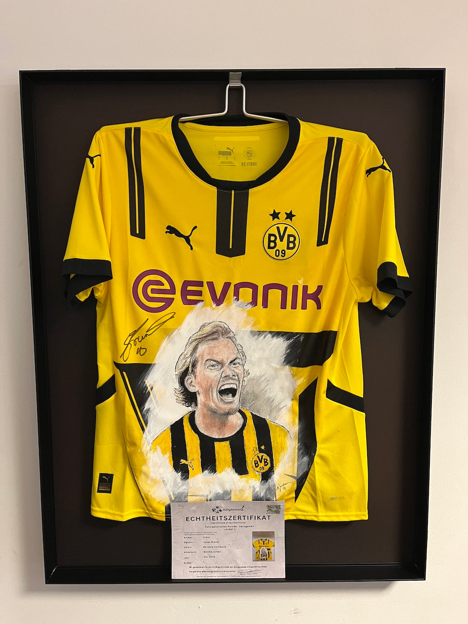 Borussia Dortmund jersey portrait Julian Brandt hand-painted and signed in frame Puma BVB