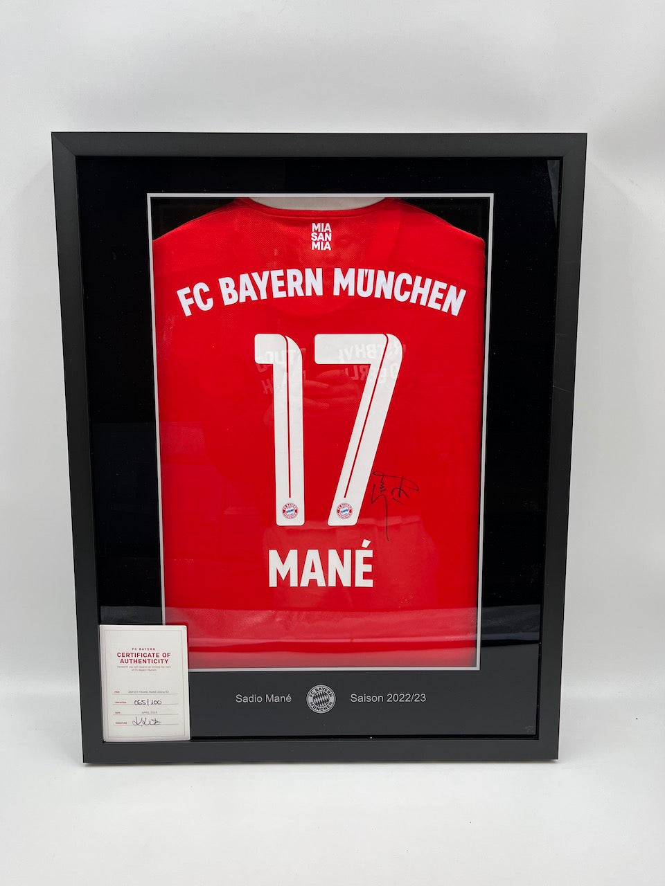 Bayern München Trikot Sadio Mane signiert im Rahmen COA Adidas