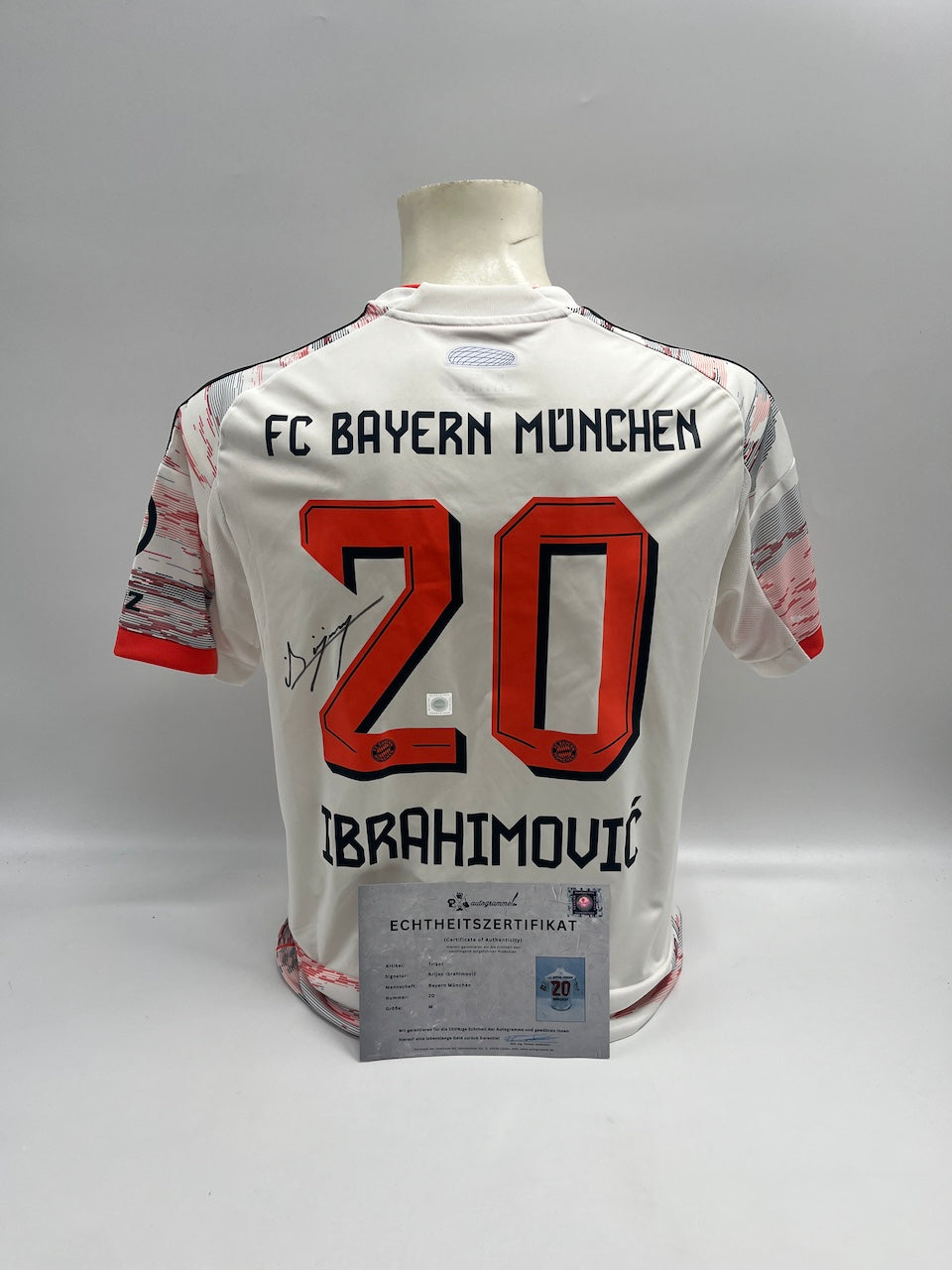 Signed Bayern Munich jerseys – Page 2 – Autogramme.de