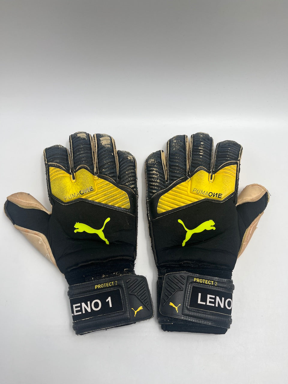 Matchworn Torwart Handschuhe Bernd Leno signiert COA Puma