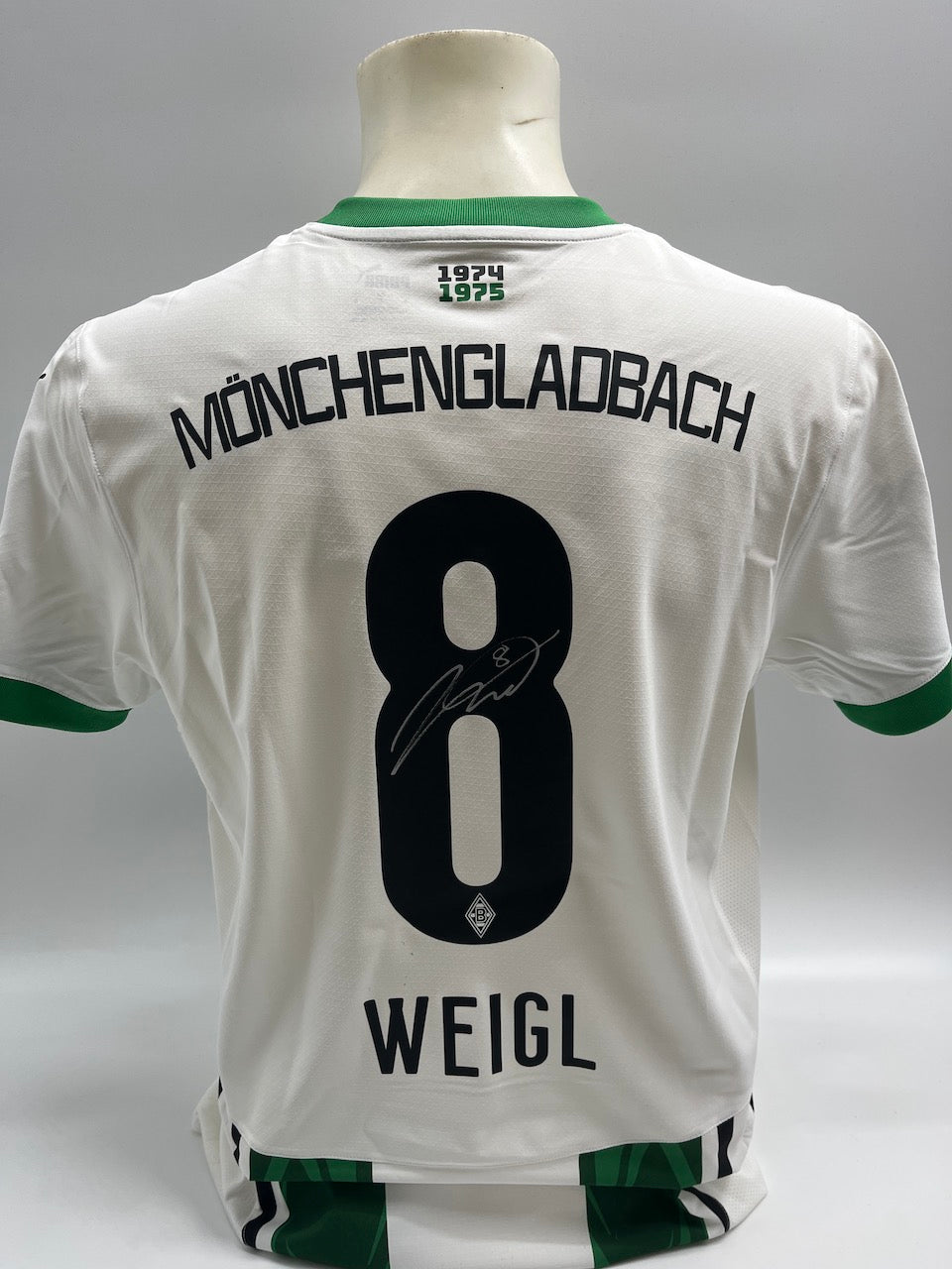 Matchworn Gladbach Trikot getragen & signiert von Julian Weigl 11.01.2025