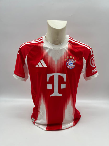 Bayern München Authentic-Trikot Lennart Karl signiert Autogramm Adidas COA M