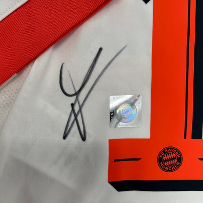 Bayern München Trikot Michael Olise signiert im Rahmen COA Adidas 140