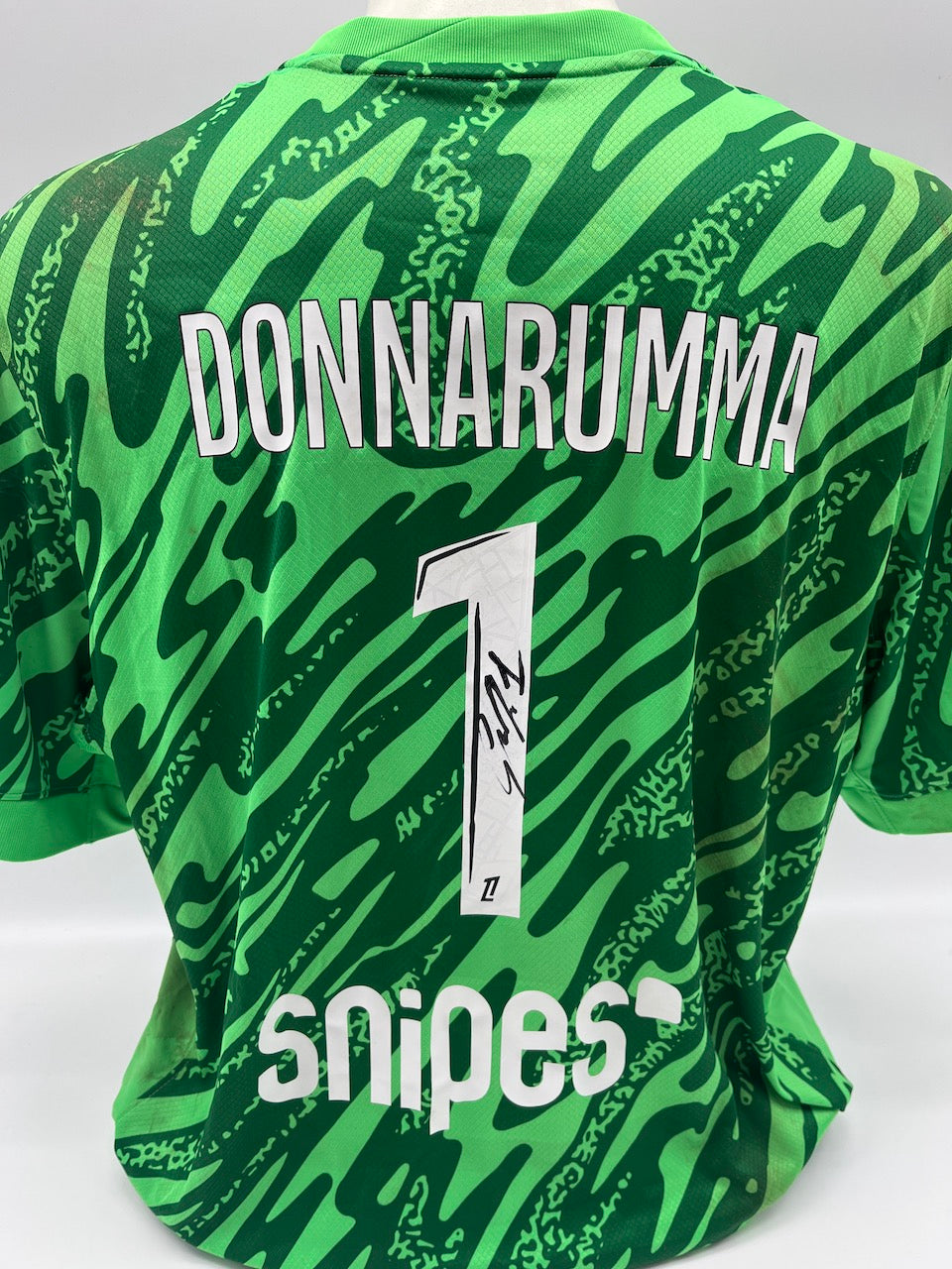 Matchworn Paris Trikot getragen & signiert von Gianluigi Donnarumma 18.01.2025