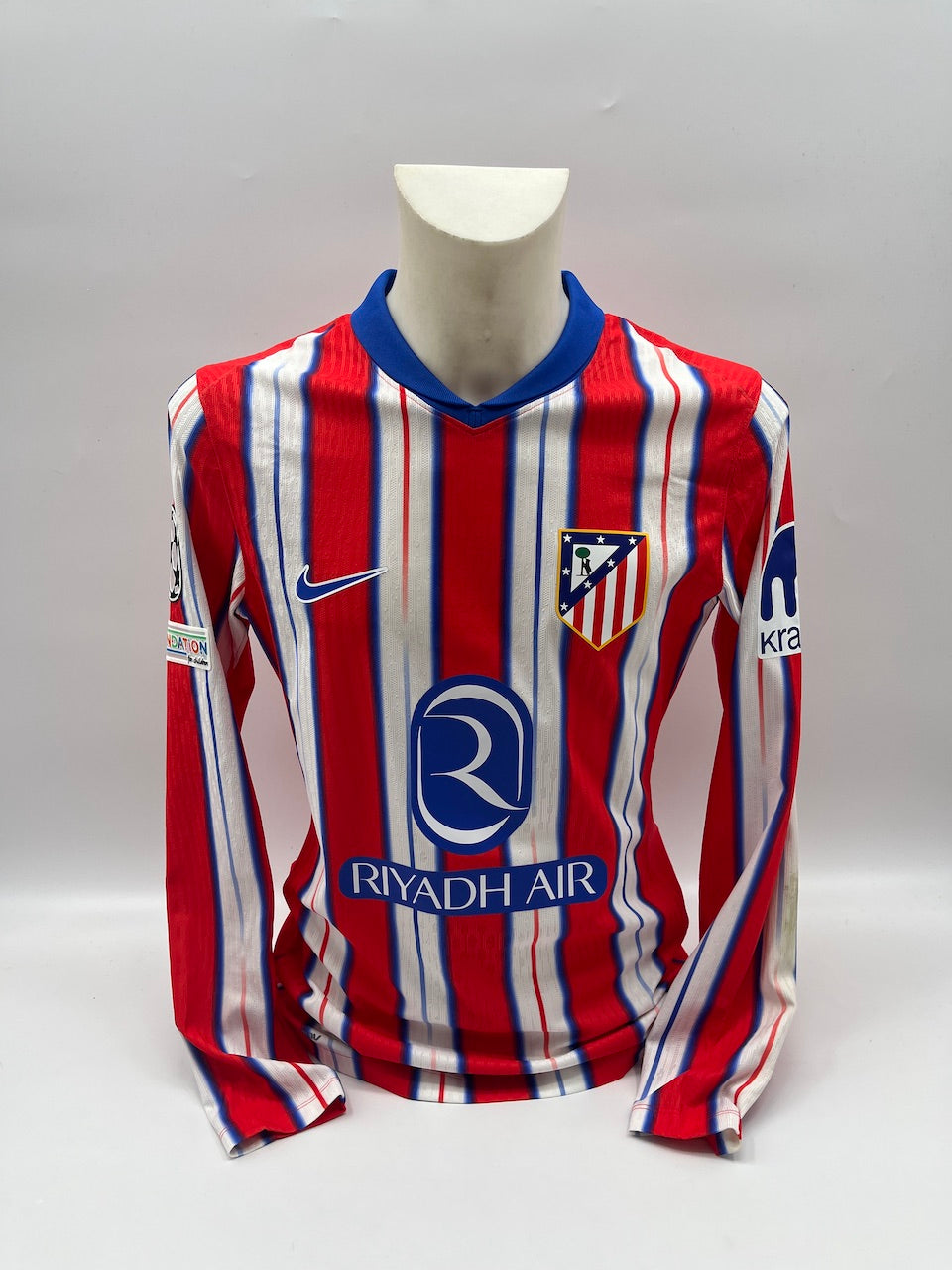 Matchworn Atletico Trikot getragen & signiert von Antoine Griezmann 21.01.2025