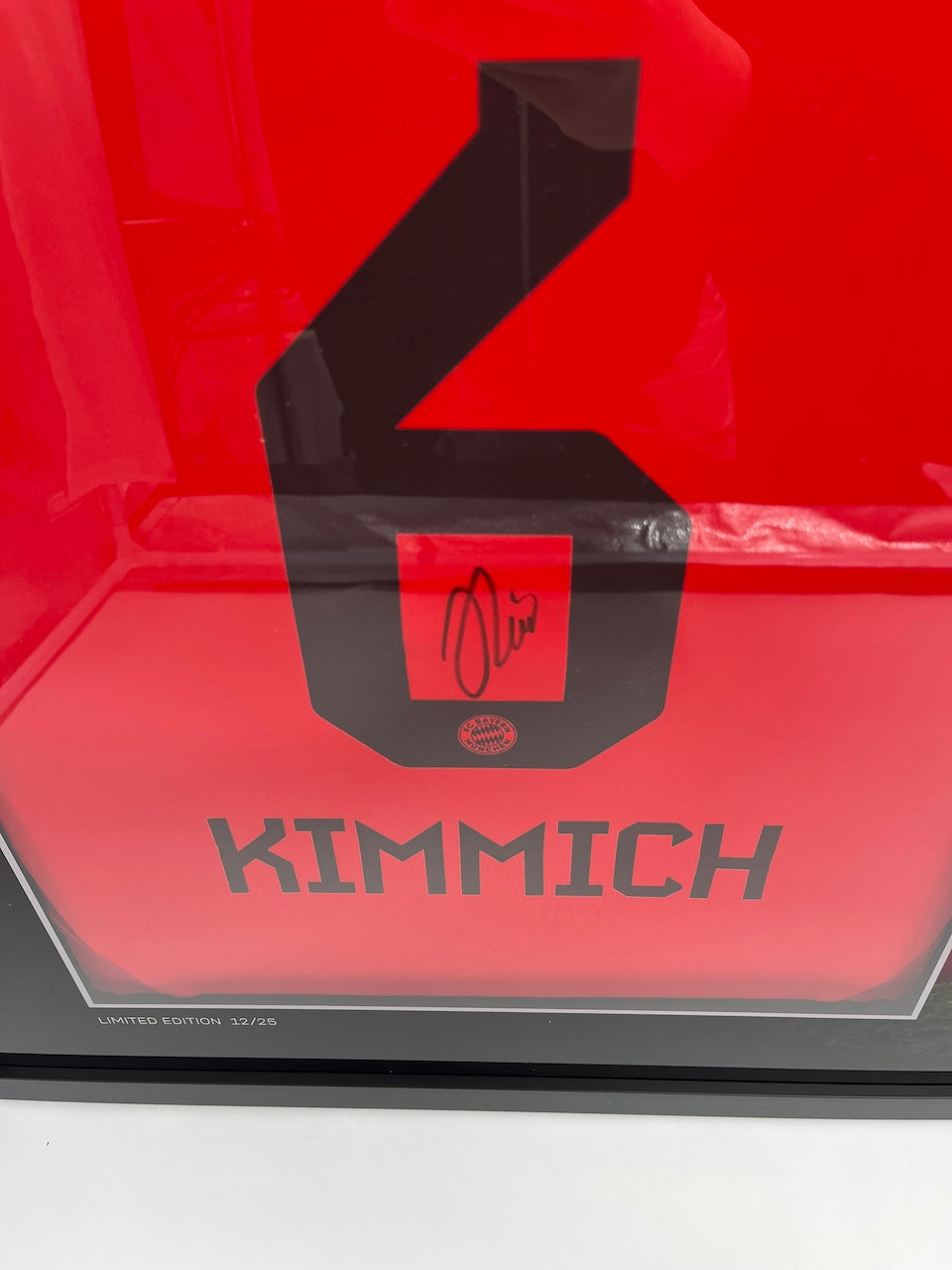 Bayern München Trikot Joshua Kimmich signiert im Rahmen COA Adidas