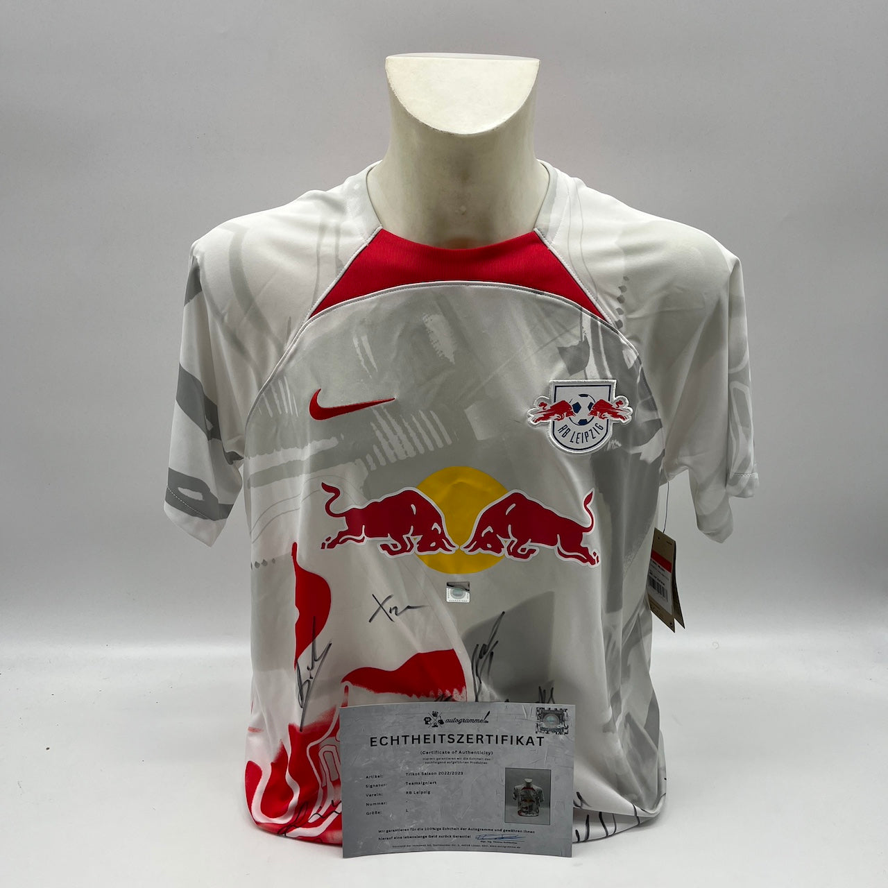 RB Leipzig Trikot 2022/2023 Teamsigniert Red Bull COA Nike L
