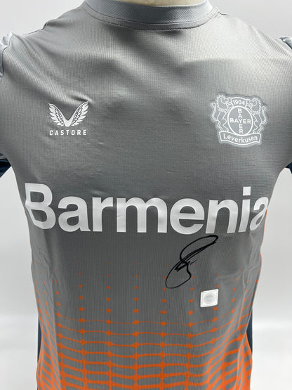 Bayer Leverkusen Trainingsshirt Granit Xhaka signiert Autogramm Castore 158