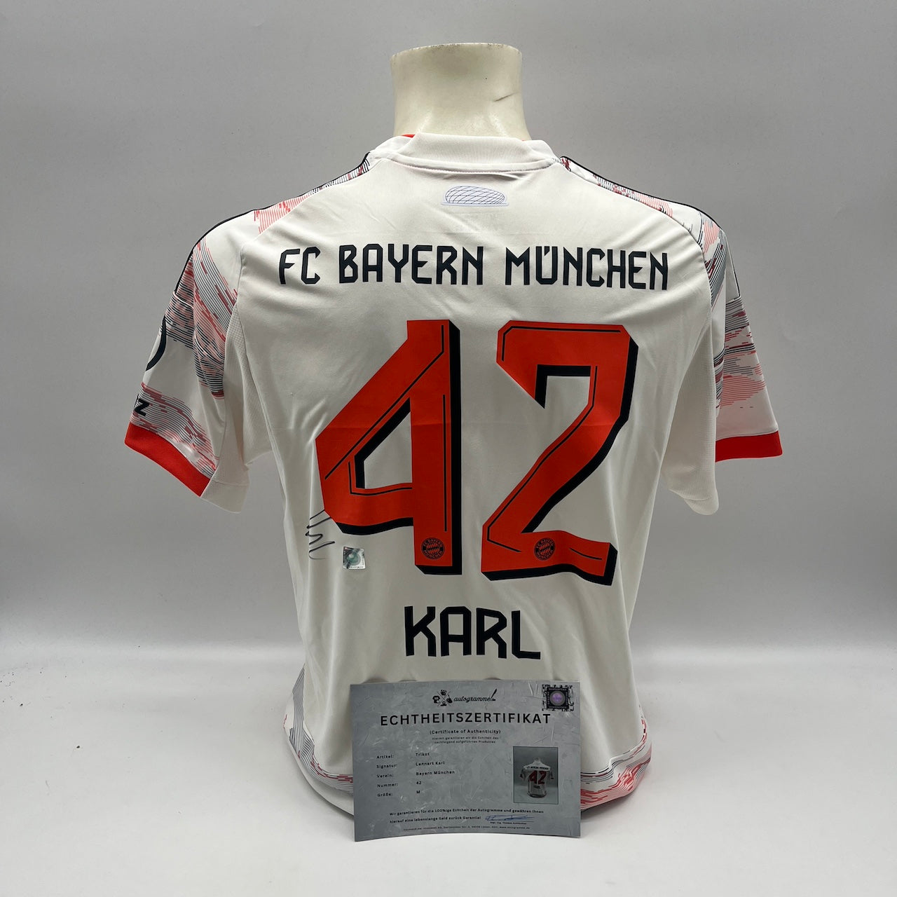 Bayern München Trikot Lennart Karl signiert Autogramm Adidas COA M