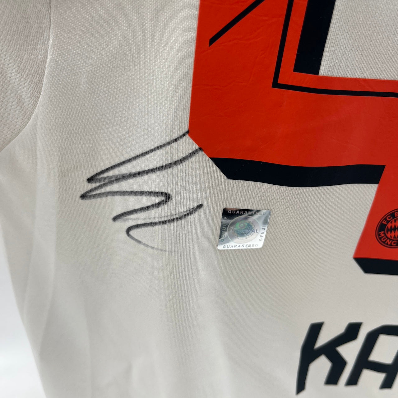 Bayern München Trikot Lennart Karl signiert Autogramm Adidas COA M