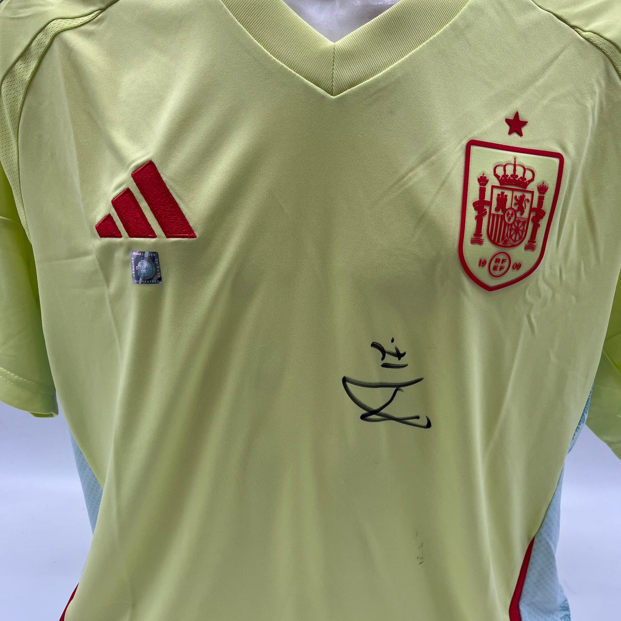 Spanien Trikot Raul Asencio signiert Adidas COA Autogramm neu XL