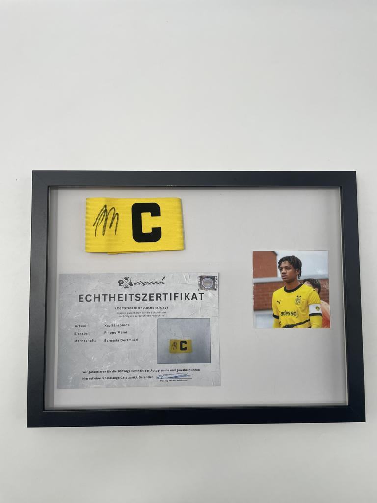 Kapitänsbinde Filippo Mané signiert im Rahmen Borussia Dortmund Autogramm COA