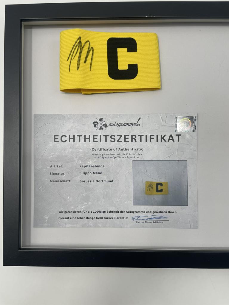 Kapitänsbinde Filippo Mané signiert im Rahmen Borussia Dortmund Autogramm COA