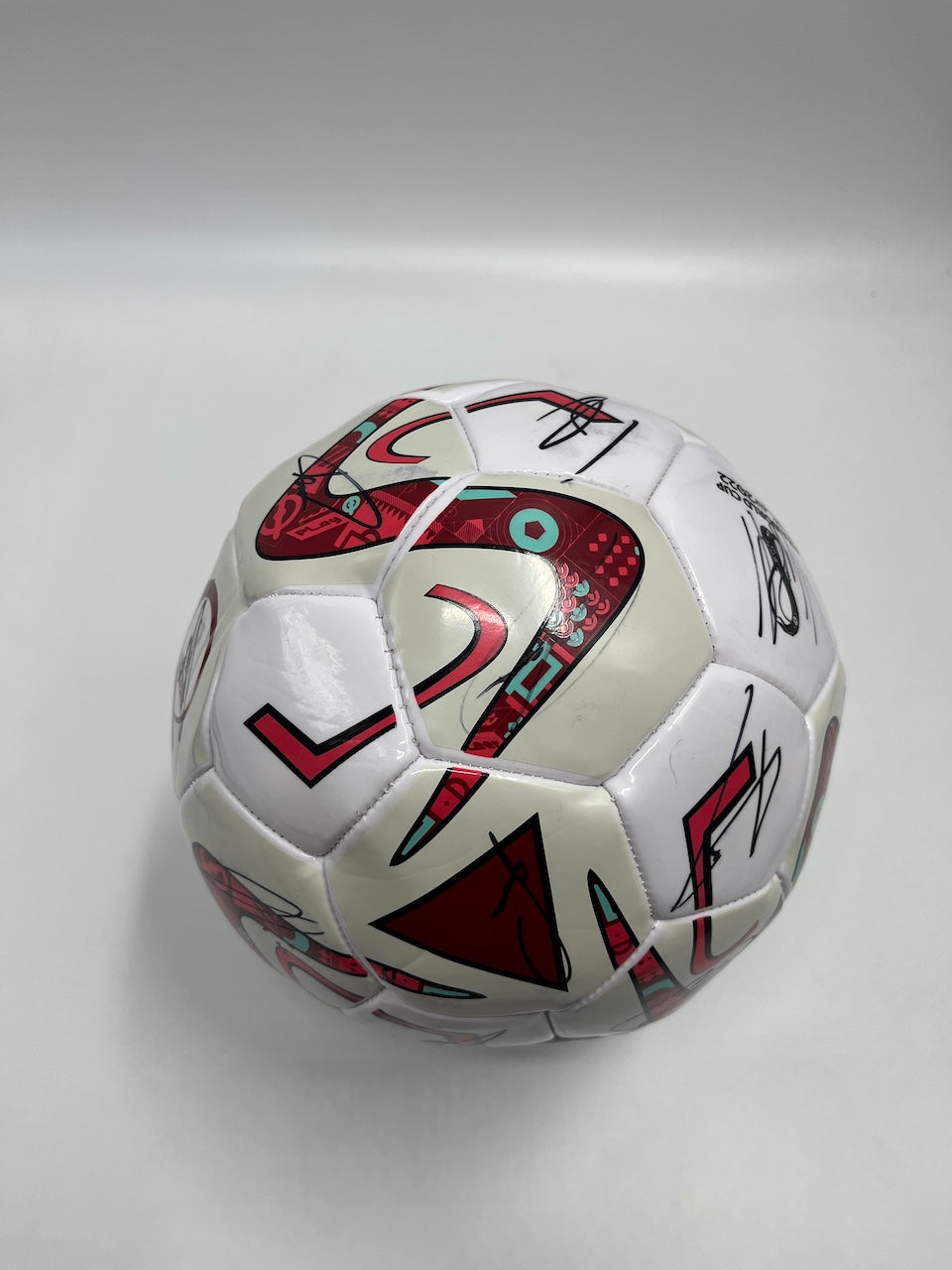 Fußball Teamsigniert WM 2022 in Vitrine DFB Autogramm COA Ball