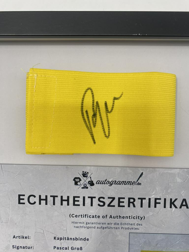 Kapitänsbinde Pascal Groß signiert im Rahmen Borussia Dortmund Autogramm COA