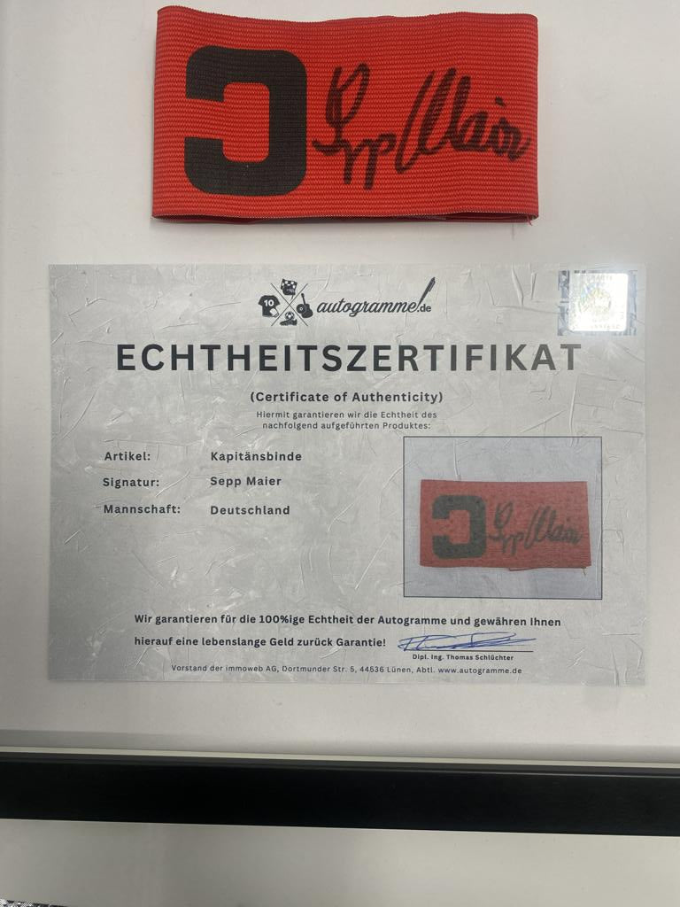 Kapitänsbinde Sepp Maier signiert im Rahmen DFB Fußball COA  Autogramm