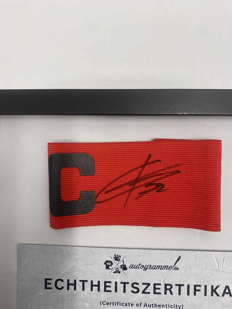 Kapitänsbinde Cody Gakpo signiert im Rahmen FC Liverpool Autogramm COA