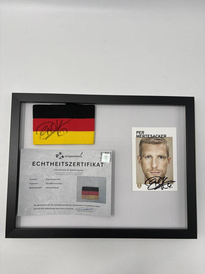 Kapitänsbinde Per Mertesacker signiert im Rahmen DFB Fußball Autogramm COA