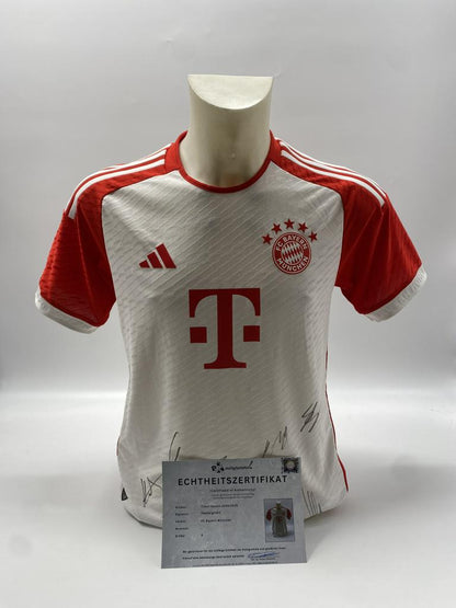 Bayern München Trikot 2023/2024 Teamsigniert Autogramm COA Adidas Fußball S