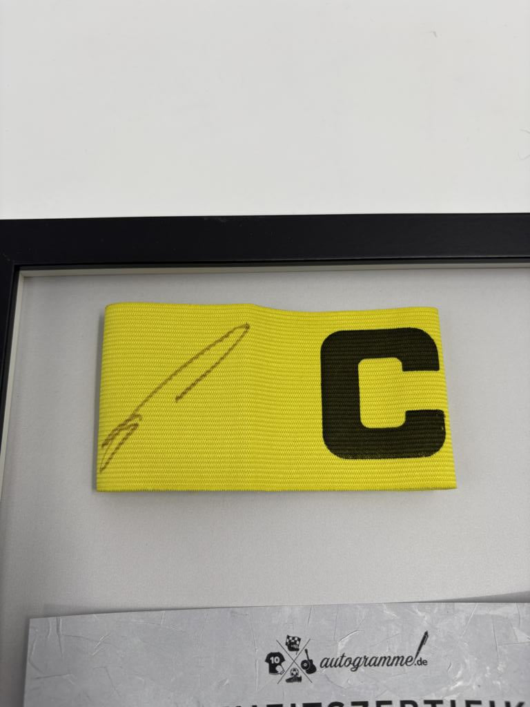 Kapitänsbinde Niklas Süle signiert im Rahmen Borussia Dortmund COA Fußball