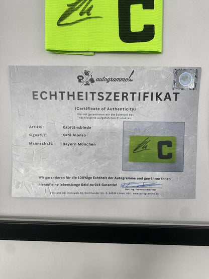 Kapitänsbinde Xabi Alonso signiert im Rahmen Bayern München Autogramm COA