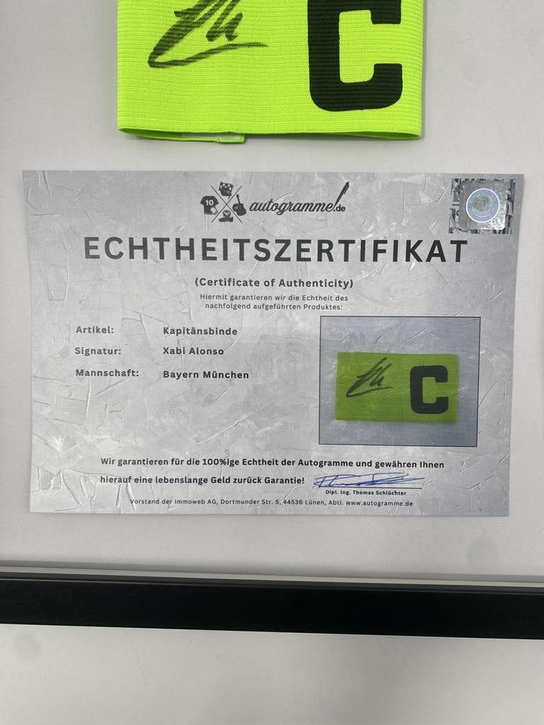 Kapitänsbinde Xabi Alonso signiert im Rahmen Bayern München Autogramm COA