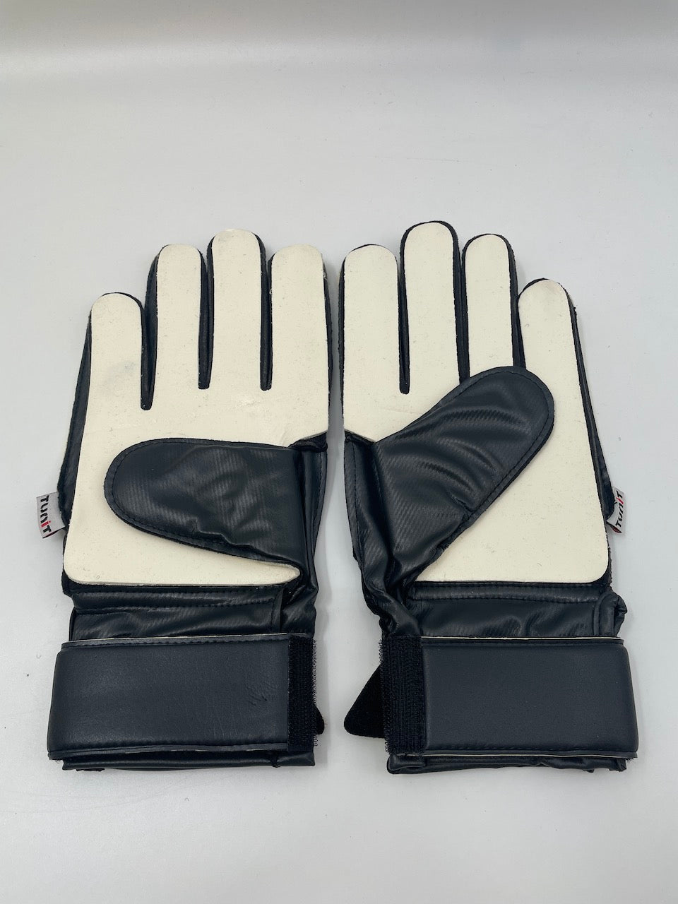 Goalkeeper glove Koen Casteels signed autograph wolfsburg new coa