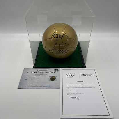 Fußball Cristiano Ronaldo signiert Portugal Real Madrid Autogramm CR7