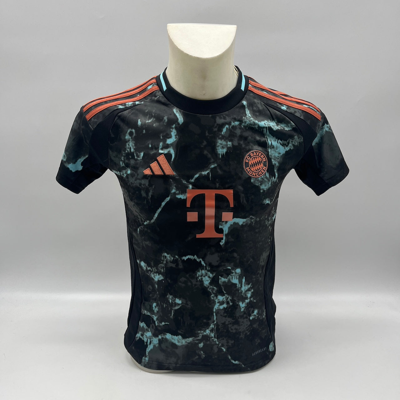 Bayern München Damentrikot Jamal Musiala signiert Autogramm Adidas COA XS