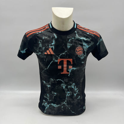 Bayern München Damentrikot Jamal Musiala signiert Autogramm Adidas COA XS