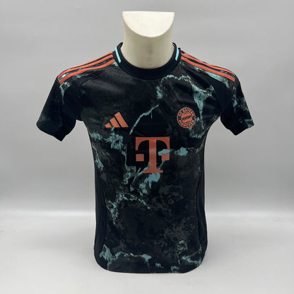 Bayern München Damentrikot Michael Olise signiert Autogramm Adidas COA XS
