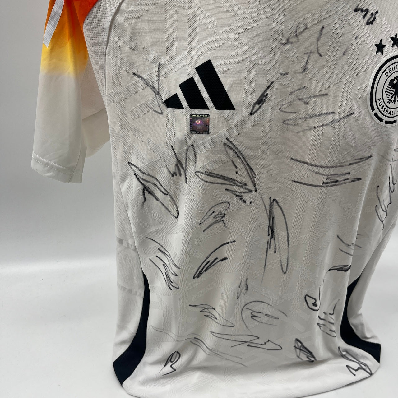 Deutschland Authentic-Trikot EM 2024 Teamsigniert DFB COA Adidas L