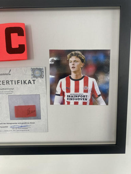 Kapitänsbinde Paul Wanner signiert im Rahmen PSV Eindhoven Autogramm