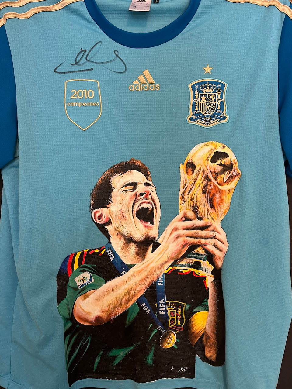 Spanien Trikot Portrait Iker Casillas handgemalt und signiert Adidas XL