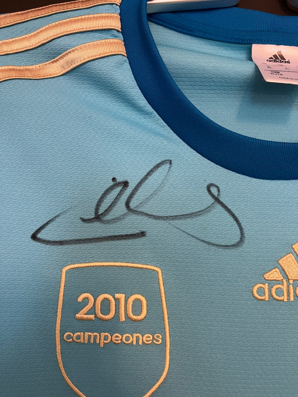 Spain jersey portrait of Iker Casillas, hand-painted and signed, Adidas XL