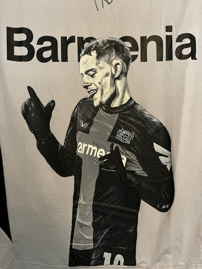 Leverkusen Shirt Portrait Florian Wirtz handgemalt und signiert Castore L