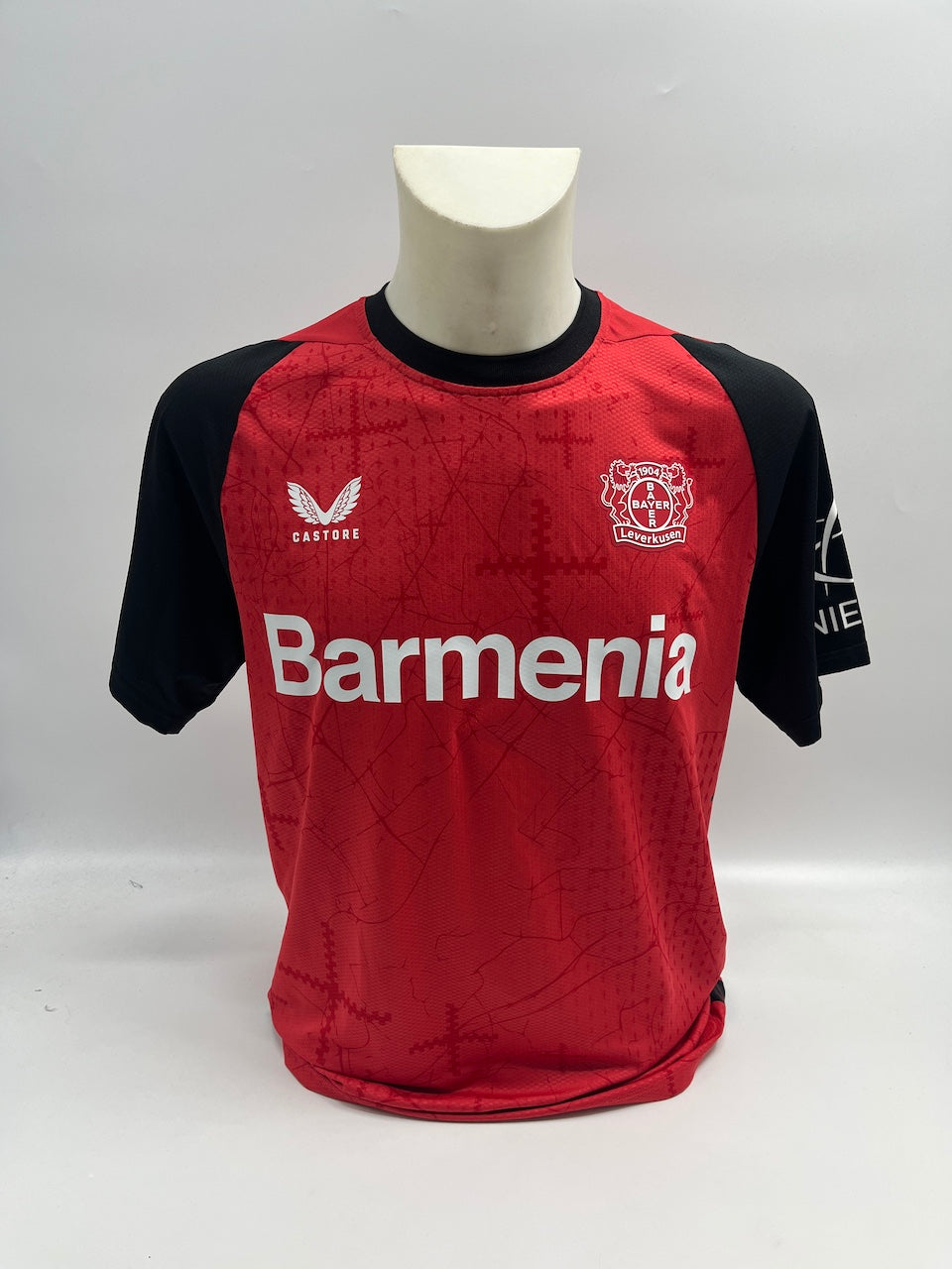 Matchworn Leverkusen Trikot getragen & signiert von Florian Wirtz 10.08.2024