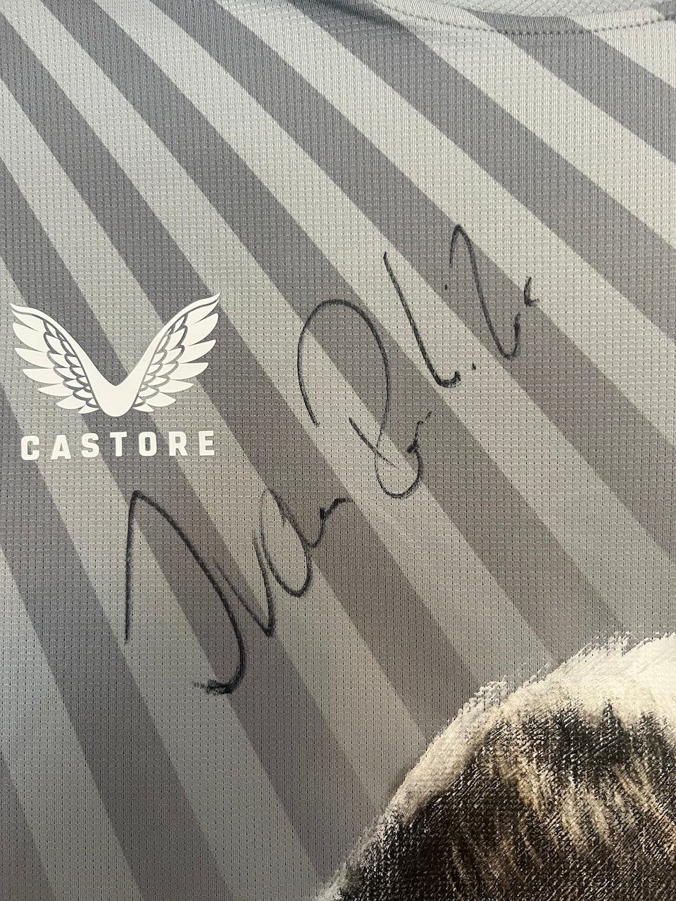 Sevilla FC Shirt Portrait Ivan Rakitic handgemalt und signiert Castore neu L