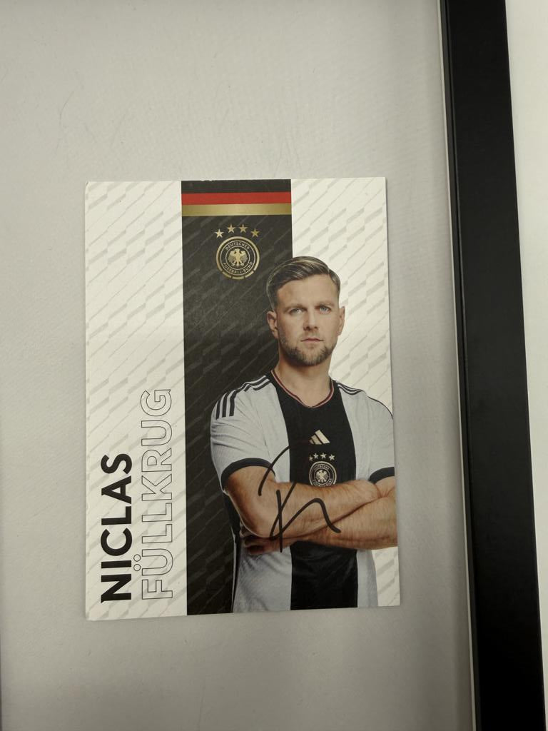 Kapitänsbinde Niclas Füllkrug signiert im Rahmen DFB Fußball Autogramm COA