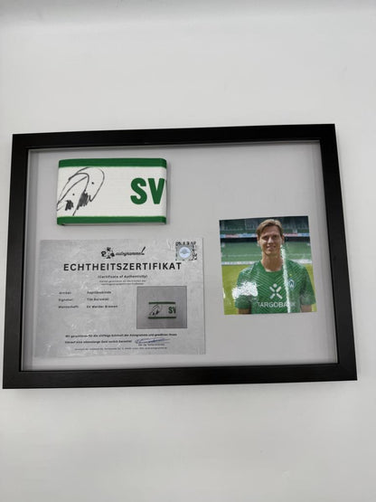 Kapitänsbinde Tim Borowski signiert im Rahmen Werder Bremen COA Fußball