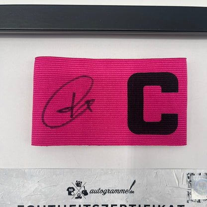 Kapitänsbinde Toni Kroos signiert im Rahmen Deutschland pink