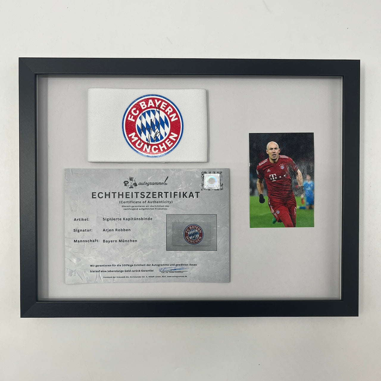 Kapitänsbinde Arjen Robben signiert im Rahmen Bayern München