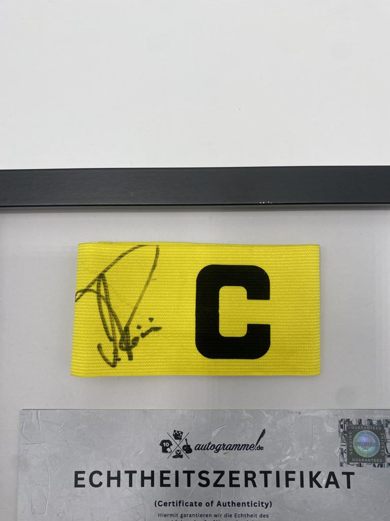 Brazalete de capitán firmado por Arne Friedrich enmarcado, certificado de autenticidad de Alemania.