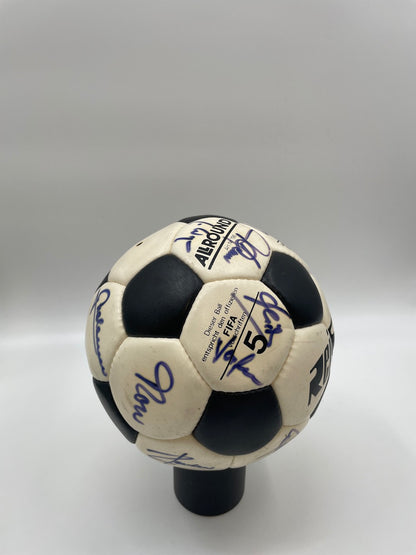 FC Bayern Fußball Teamsigniert 1988/1989 Unterschrift Autogramm Reisport Ball