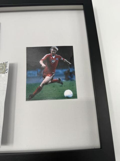 Kapitänsbinde Horst Hrubesch signiert im Rahmen Hamburger SV Autogramm COA